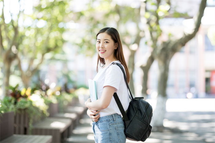 泉州女生初中畢業(yè)學(xué)什么好就業(yè)?