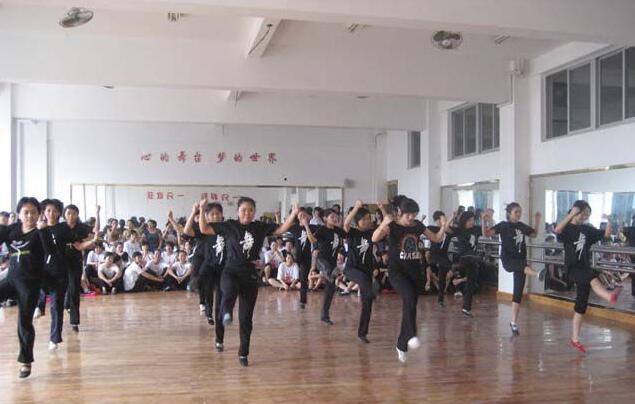��ƽ�I(y��)�Ќ��W(xu��)У