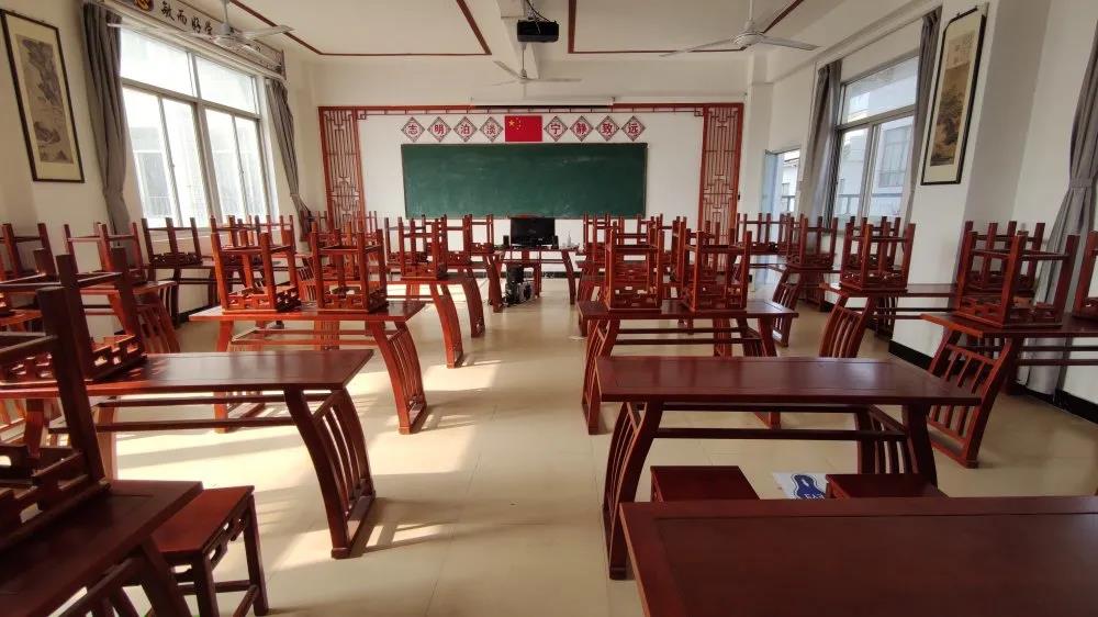 <a href=http://www.tzshuifang.com/school-3207/ target=_blank class=infotextkey>Ȫ�ݺ��W(xu��)У</a>