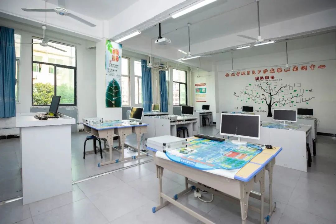 2023��<a href=http://www.tzshuifang.com/school-586/ target=_blank class=infotextkey>����ʡ��Դ���g(sh��)�W(xu��)У</a>--����̄�(w��)���I(y��)��B