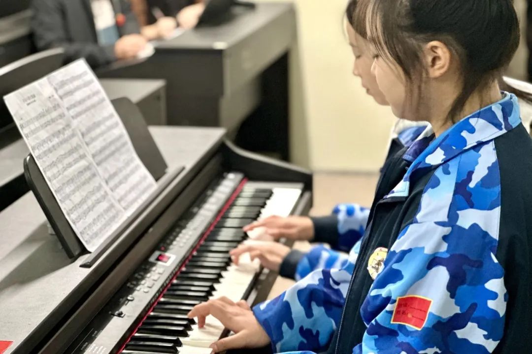 <a href=http://www.tzshuifang.com/school-3207/ target=_blank class=infotextkey>Ȫ�ݺ��W(xu��)У</a>���(hu��)�Ļ�ˇ�g(sh��)