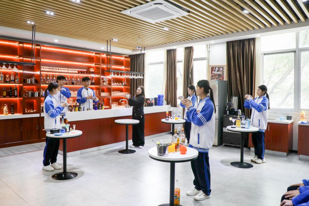 <a href=http://www.tzshuifang.com/school-399/ target=_blank class=infotextkey>�x���A�S�I(y��)�Ќ��W(xu��)У</a>2026�ꡰ3+2�������Ƹ����I(y��)��B