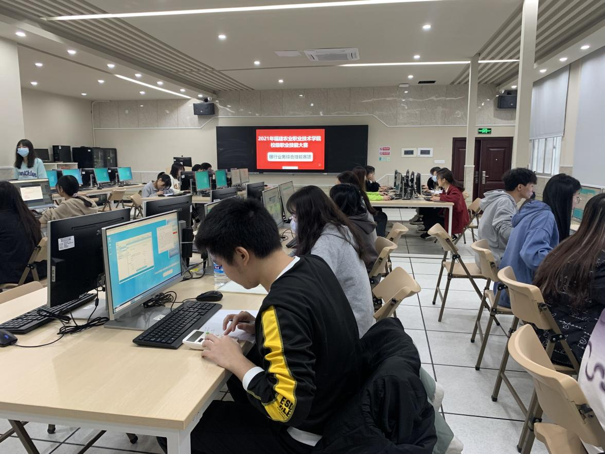 <a href=http://www.tzshuifang.com/school-377/ target=_blank class=infotextkey>�������Q(m��o)�W(xu��)У</a>2026�������ƴ󌣌��I(y��)��Bϵ�ж�