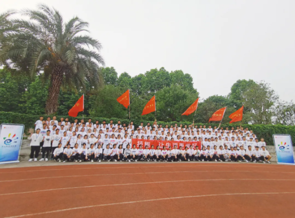 <a href=http://www.tzshuifang.com/school-357/ target=_blank class=infotextkey>�������I(y��)�W(xu��)У</a>�_չ��׷��׿Խ���ɾ�δ��(l��i)���W(xu��)���ɲ����|(zh��)��չ���(d��ng)