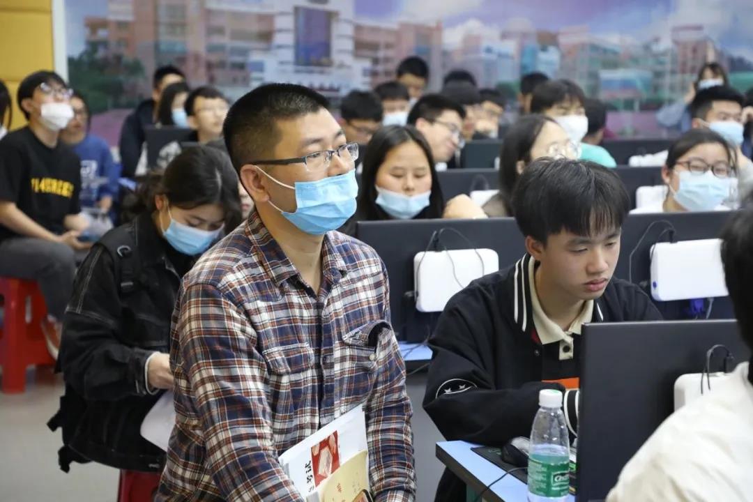 <a href=http://www.tzshuifang.com/school-399/ target=_blank class=infotextkey>�x���A�S�I(y��)�Ќ��W(xu��)У</a>