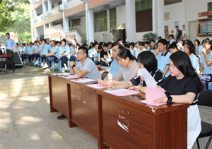 <a href=http://www.tzshuifang.com/school-425/ target=_blank class=infotextkey>��Ϫ�A�S�I(y��)�Ќ��W(xu��)У</a>У�@���b��ۇ�(gu��)��������_(t��i)��(j��ng)��չ�ഺ�L(f��ng)��