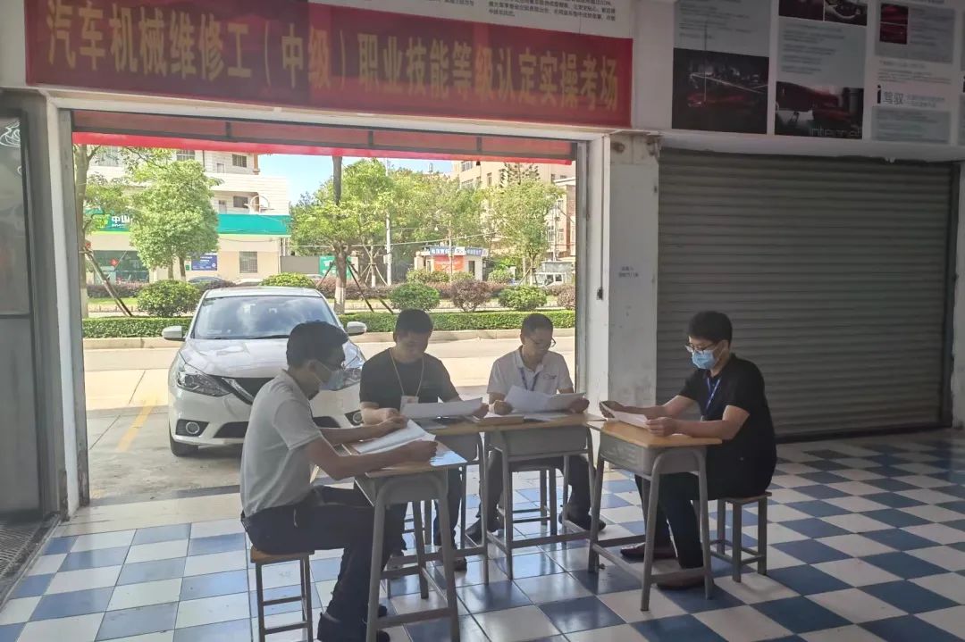 <a href=http://www.tzshuifang.com/school-458/ target=_blank class=infotextkey>Ȫ�ݳ��й��̼��g(sh��)�W(xu��)У</a>�e���I(y��)�Y���J(r��n)����ԇ