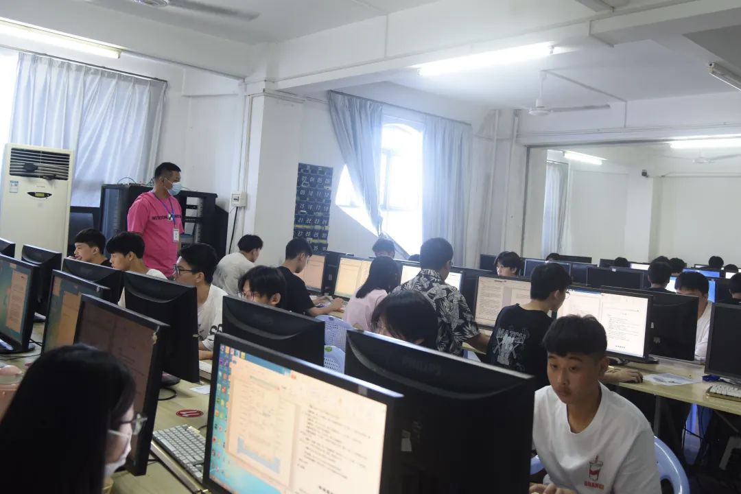 <a href=http://www.tzshuifang.com/school-458/ target=_blank class=infotextkey>Ȫ�ݳ��й��̼��g(sh��)�W(xu��)У</a>�e���I(y��)�Y���J(r��n)����ԇ