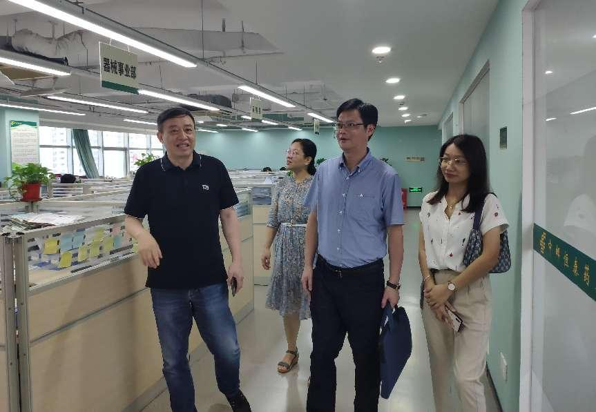<a href=http://www.tzshuifang.com/school-369/ target=_blank class=infotextkey>����ʡ�]늌W(xu��)У</a>�I(l��ng)��(d��o)���L���]��̩ˎ�I(y��)���޹�˾