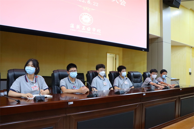 <a href=http://www.tzshuifang.com/school-556/ target=_blank class=infotextkey>�������I(y��)�W(xu��)У</a>���W(xu��)��ϵ�Ј�(b��o)��֮ʮ�������Y(ji��)���� �������M(j��n)����У�W(xu��)����(hu��)�_չ��ĩ���Y(ji��)�߱��ô��(hu��)