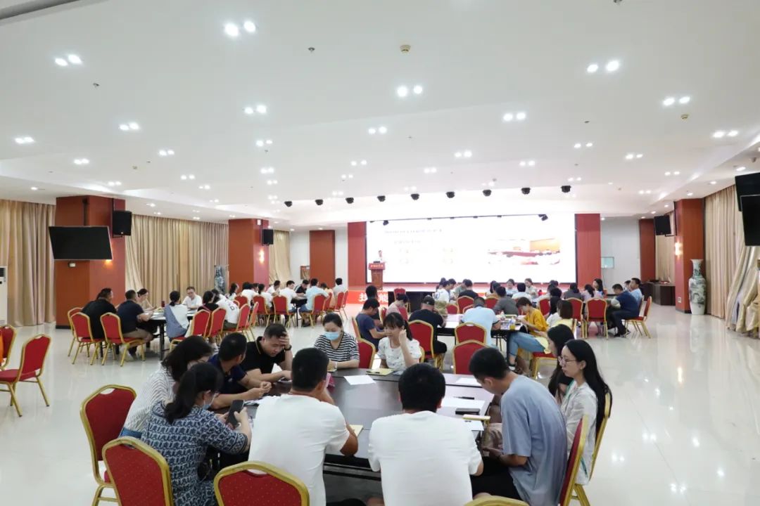 <a href=http://www.tzshuifang.com/school-357/ target=_blank class=infotextkey>福建工業(yè)學校</a>召開2021-2022學年第二學期班主任德育工作研討會