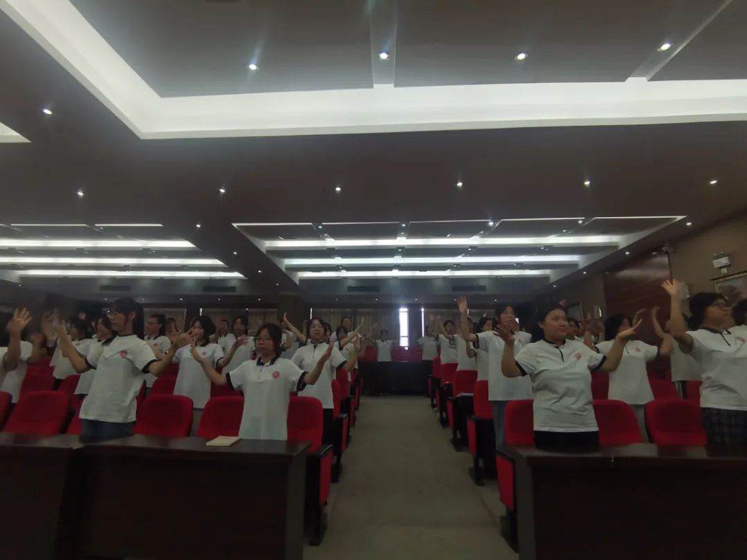 ������1+x�׃����o(h��)�I(y��)���ܳ���(j��)��Ӗ(x��n)���ڸ����I(y��)�Ќ��W(xu��)У����_��