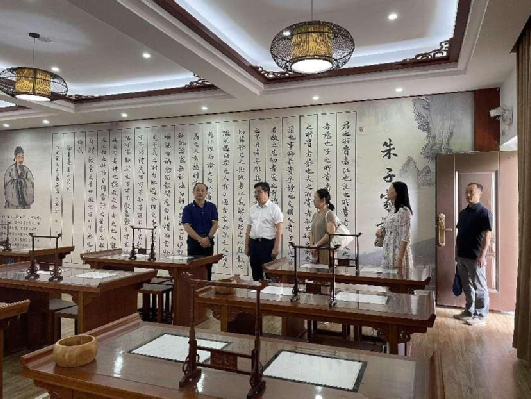 福建技術(shù)師范學(xué)院廖深基校長一行蒞臨南平市農(nóng)業(yè)學(xué)校調(diào)研指導(dǎo)