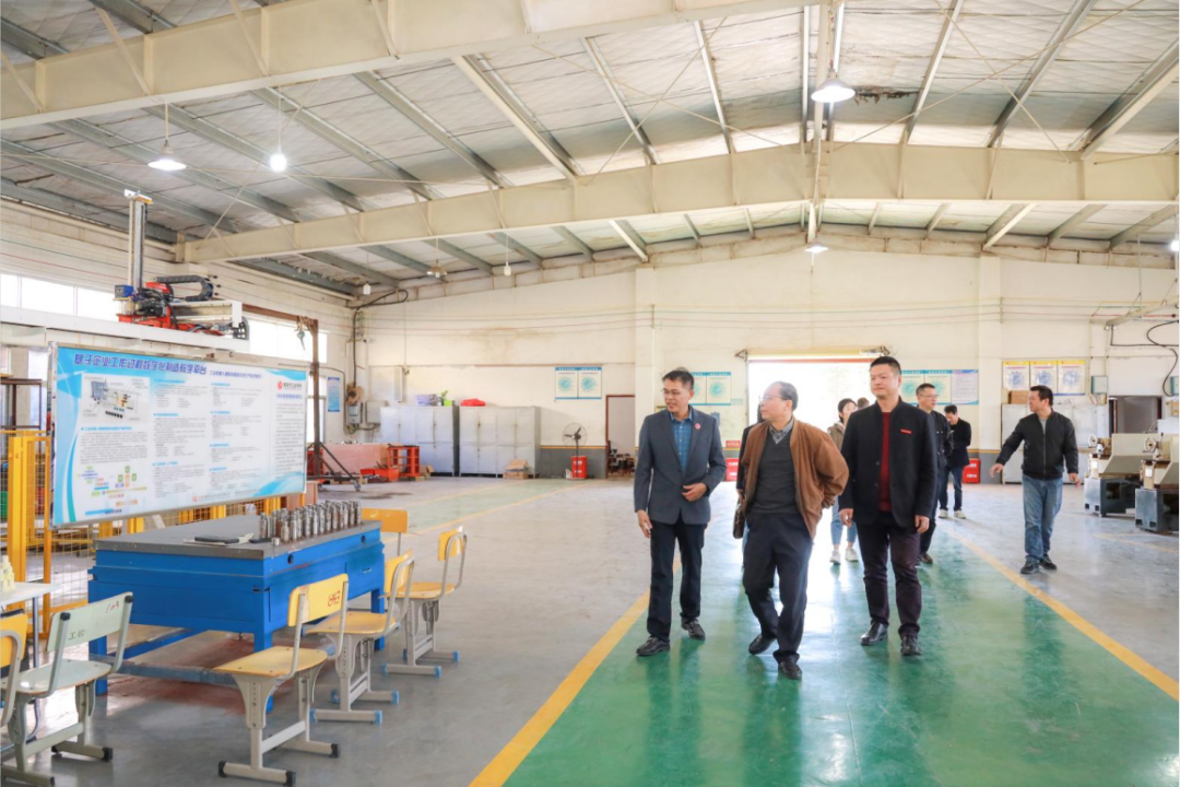 <a href=http://www.tzshuifang.com/school-417/ target=_blank class=infotextkey>�ϰ��й��I(y��)�W(xu��)У</a>�e�С�УУ�����k�W(xu��)�����s�xʽ