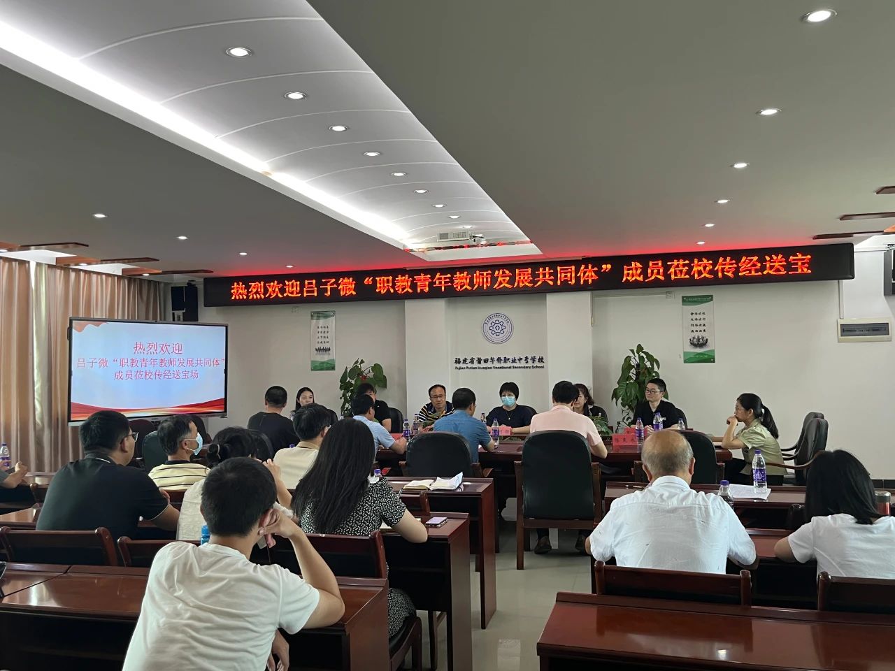 ������(j��ng)򞣬���й��M(j��n)����<a href=http://www.tzshuifang.com/school-385/ target=_blank class=infotextkey>�x���I(y��)�Ќ��W(xu��)У</a>�̎���(y��ng)���������A�S�I(y��)�Ќ��W(xu��)У����