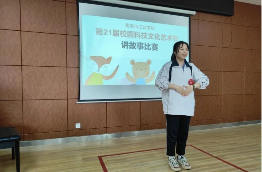 <a href=http://www.tzshuifang.com/school-417/ target=_blank class=infotextkey>�ϰ��й��I(y��)�W(xu��)У</a>--�F(xi��n)������(w��)�c����ϵУ�@�����Ļ�ˇ�g(sh��)��(ji��)