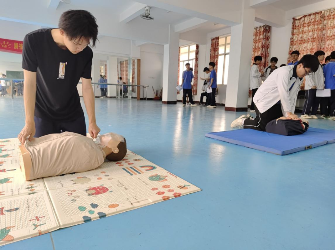 <a href=http://www.tzshuifang.com/school-417/ target=_blank class=infotextkey>�ϰ��й��I(y��)�W(xu��)У</a>--�F(xi��n)������(w��)�c����ϵУ�@�����Ļ�ˇ�g(sh��)��(ji��)