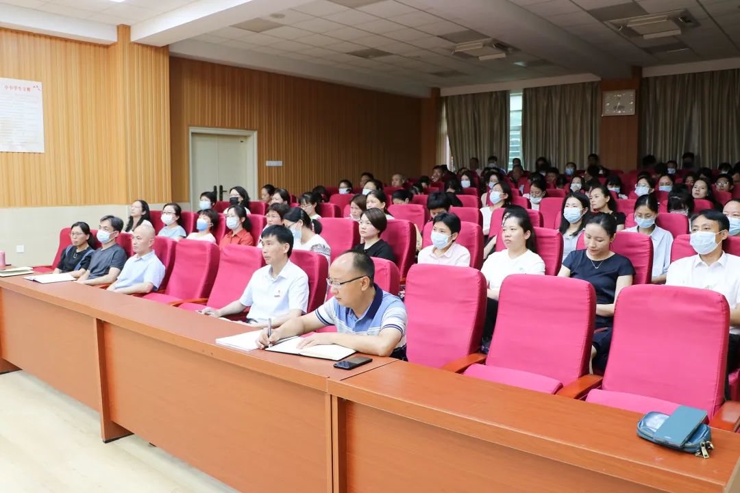 �۽�˼�����I(y��)���B(y��ng)�����������˳��ġ���<a href=http://www.tzshuifang.com/school-3208/ target=_blank class=infotextkey>Ȫ������������W(xu��)У</a>˼���̎���Ӗ(x��n)����