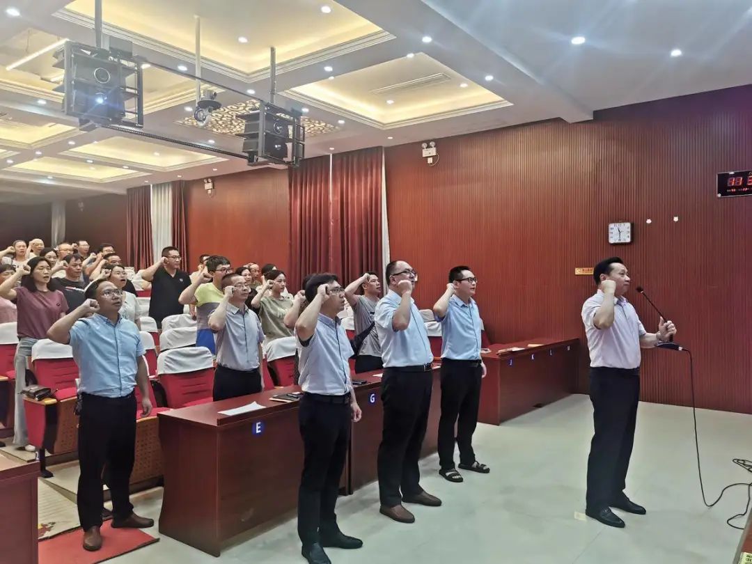 ��Ϫ�I(y��)�Ќ��W(xu��)У���W(xu��)˼�`����˼�� �ƵZ�^�M(j��n)�����̡�����Ϫ���_չ�c����һ��ϵ�л��(d��ng)