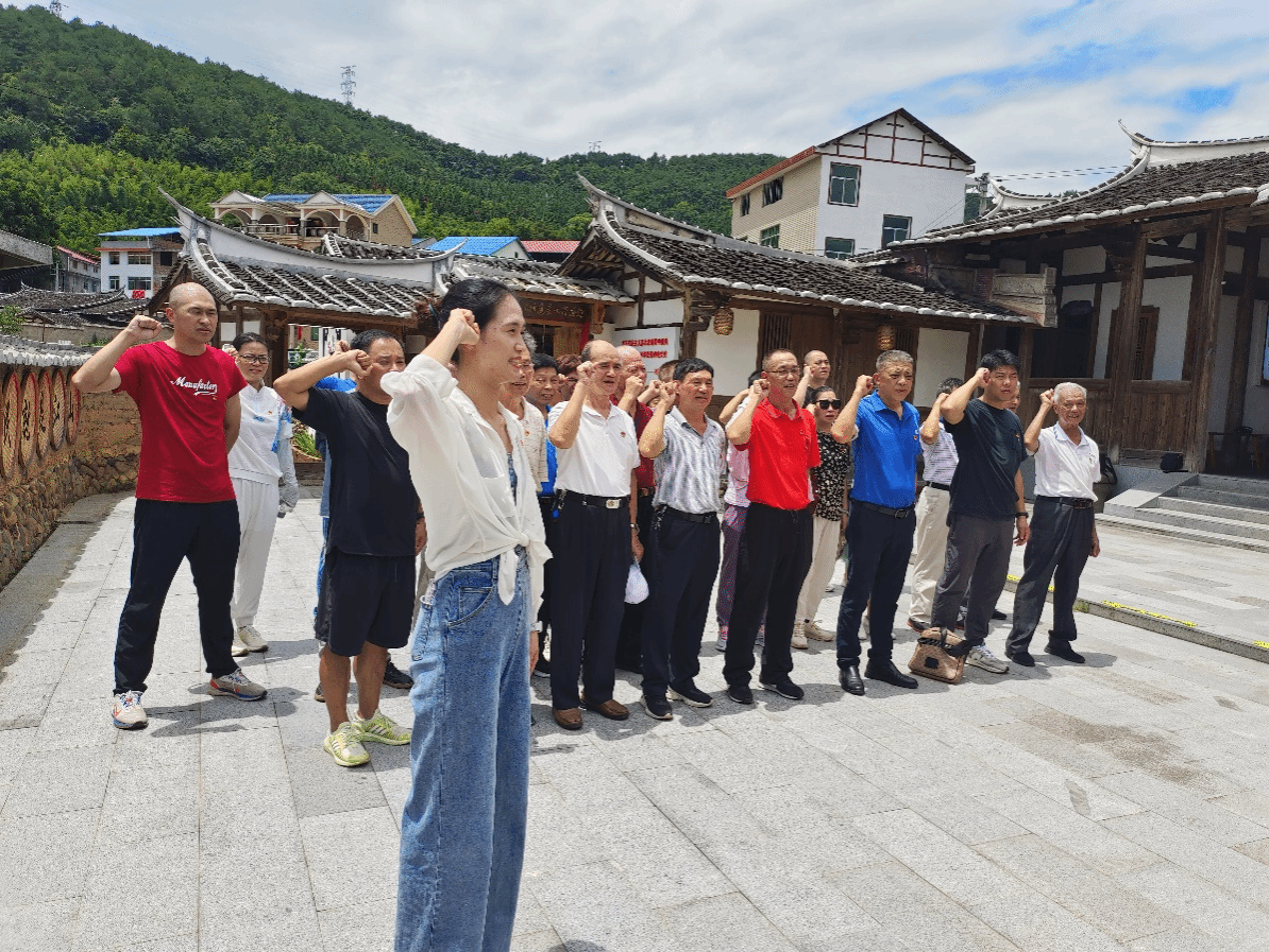 �����t(y��)�W(xu��)�Ƽ��I(y��)�W(xu��)Ժ���̈@��У�h��֧����Ϫ�h��ɽ���_չ����һ�����}�h�ջ��