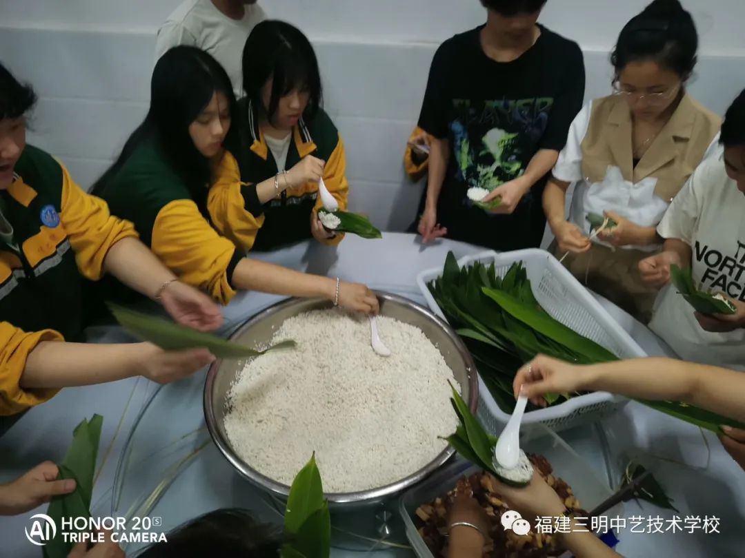 ����������ˇ���g(sh��)�W(xu��)У��������ˇ �� ��У(li��n)�x
