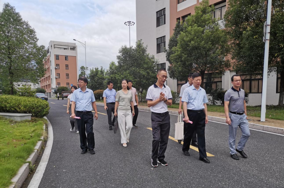 �����t(y��)�W�Ƽ��I(y��)�WԺ�������f(xi��)�{(di��o)�нMһ�е��̈@��У�����{(di��o)��