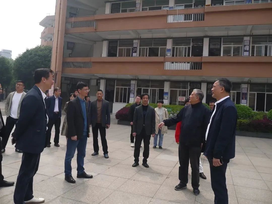 寧德職業(yè)中專學(xué)校:杭州市中華職業(yè)教育社主任周智林一行蒞臨我校調(diào)研指導(dǎo)