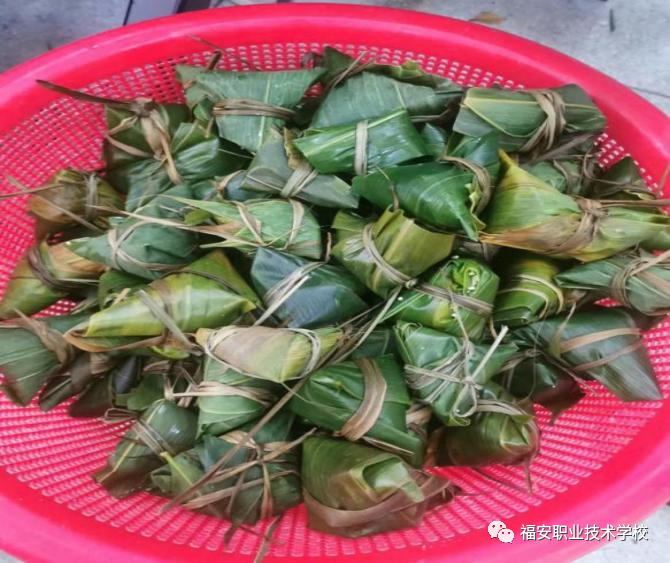 �����I(y��)���g�WУ�����~�h��ӭ���������ʻ�Ә����䡰�ա� ���҂��Ĺ�(ji��)�ա����繝(ji��)�����}���