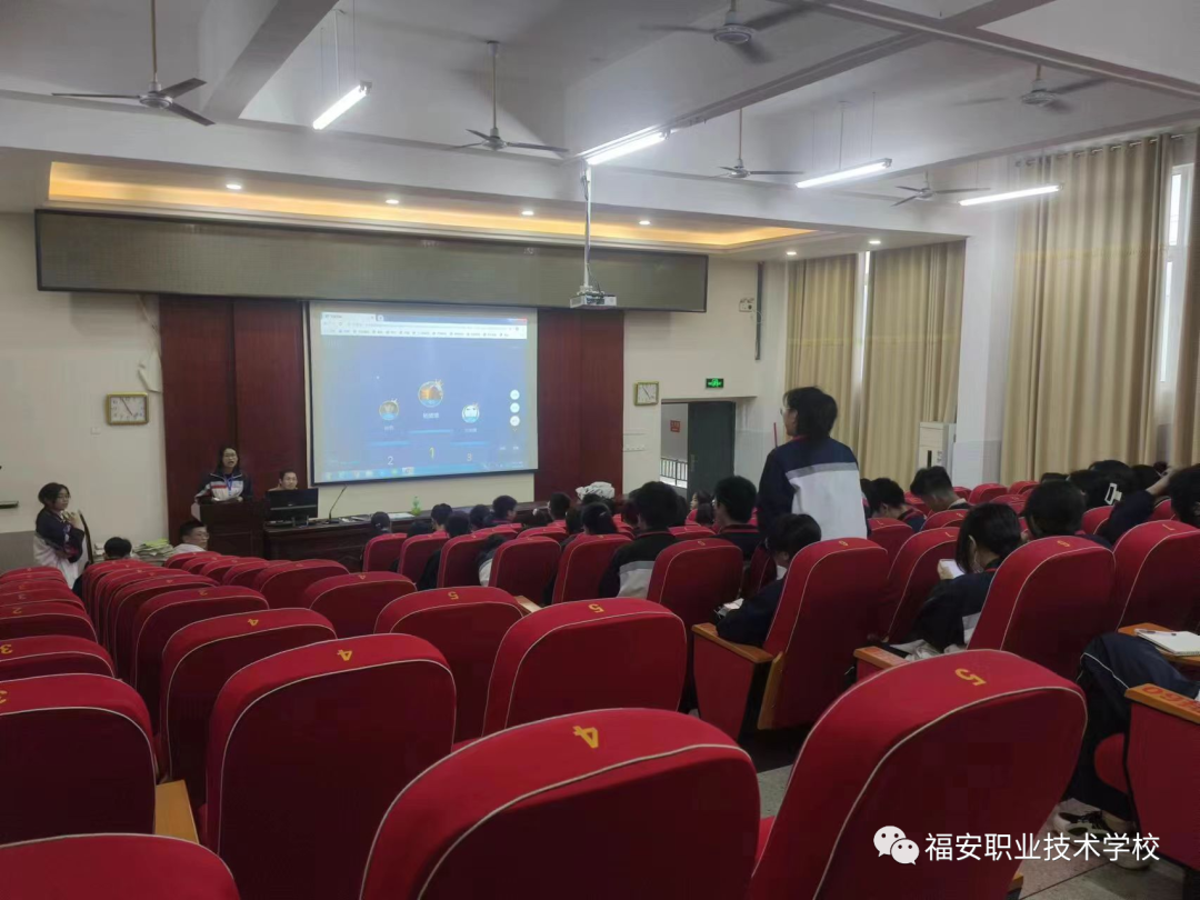 �����I(y��)���g(sh��)�W(xu��)У���ƌW(xu��)�����������������ͬ�� --�����I(y��)���g(sh��)�W(xu��)У�_չ���������ϵ�л��