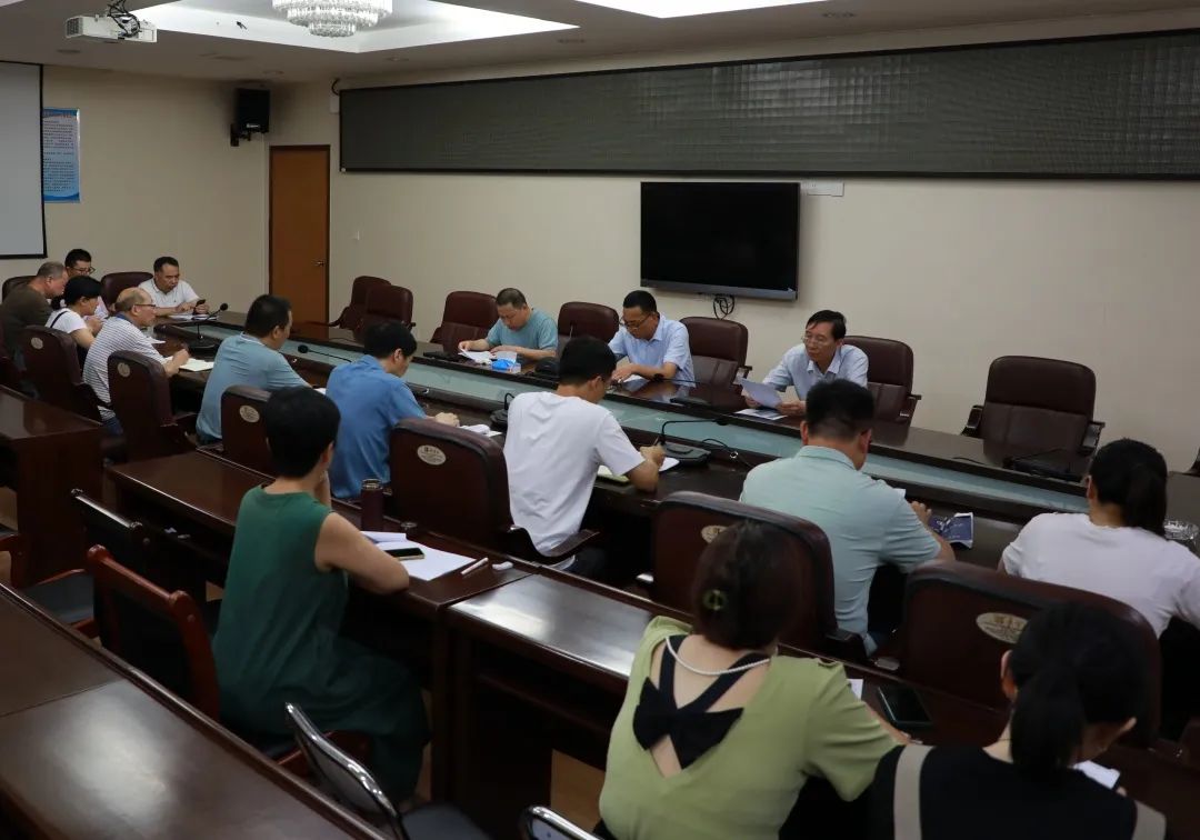�����н�ͨ���g(sh��)�W(xu��)У��У�hί��ӛ�ֺ��Ǝ��(du��)�_չ���I(y��)���͘I(y��)��������(d��o)