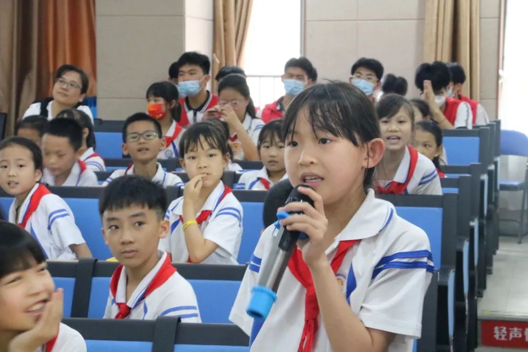 �����I(y��)���g(sh��)�W(xu��)У�����۞�ͯ����ʳ��ͬ����ʳ��������ͬ��(chu��ng)��������������У��ʳ���n�á����M(j��n)�����������^(q��)ʯ�a����С�W(xu��)