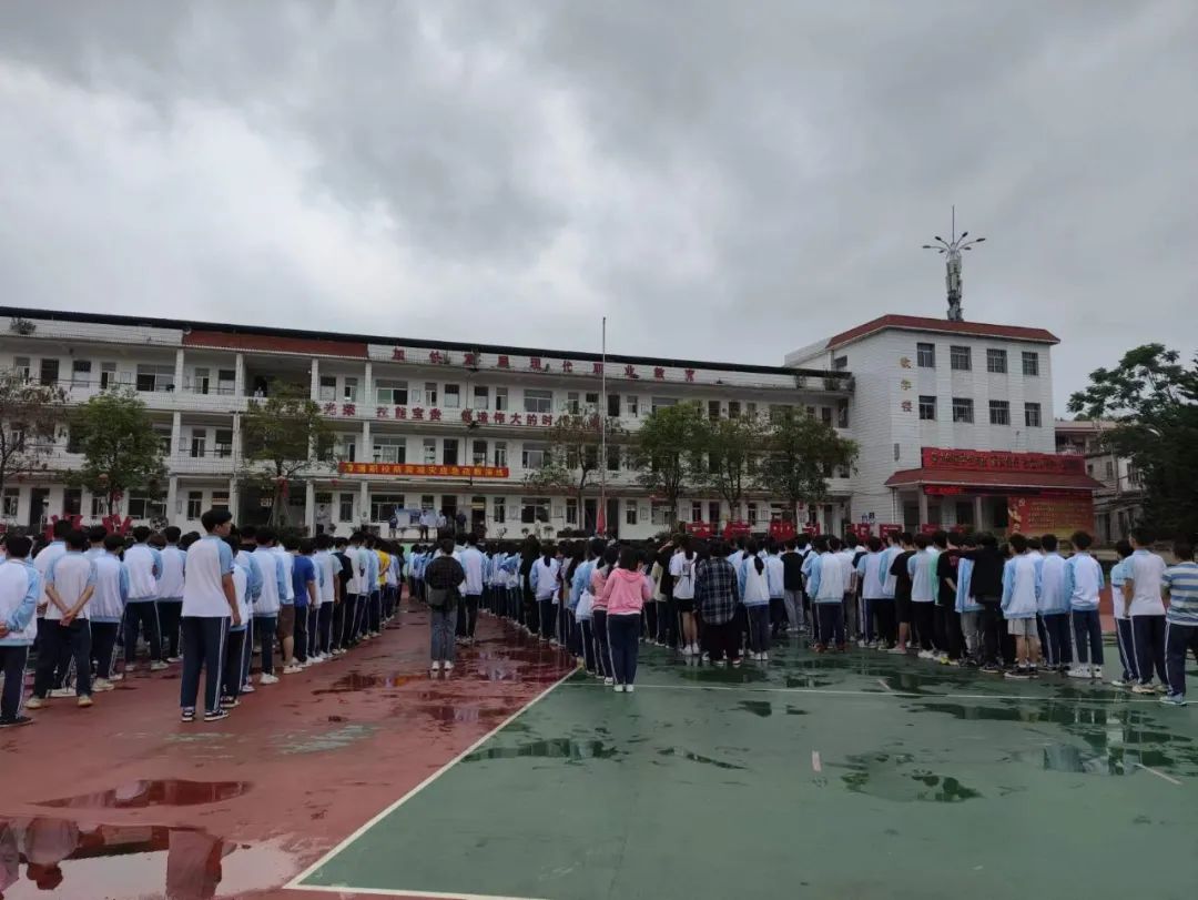�����I(y��)���g(sh��)�W(xu��)У���R���𡱲��y������(z��i)δȻ���������I(y��)���g(sh��)�W(xu��)У�_չ����p��(z��i)��(y��ng)����ɢ�ݾ�