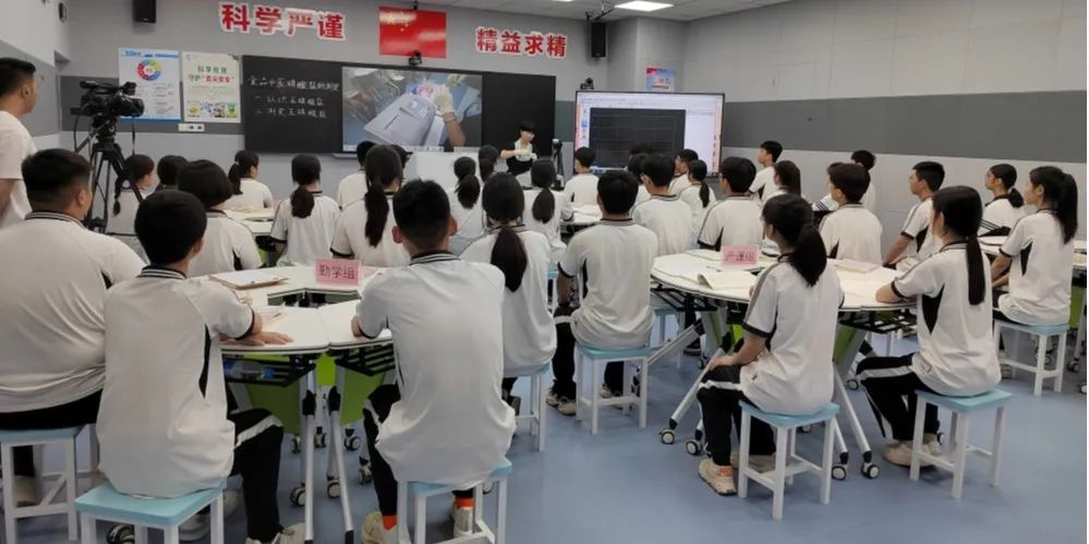 �����I(y��)���g(sh��)�W(xu��)У����ֱ�����_�n�������L�c�n��У�L�u�n�����L�h�n��������M��������ý��ֱ���g��������УʳƷ��ȫֱ���n