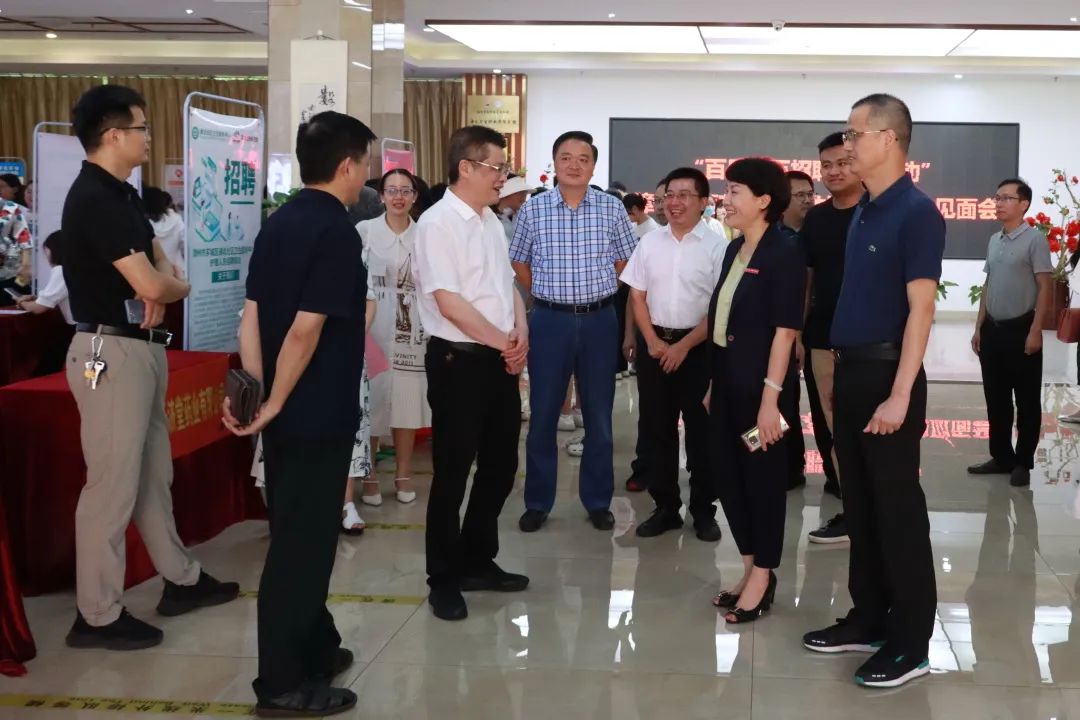 �����l(w��i)���I(y��)�W(xu��)Ժ����У�e�k������ǧ�f��Ƹ���(xi��ng)�Єӡ��������t(y��)ˎ�l(w��i)���˲Ů��I(y��)������Ҋ���