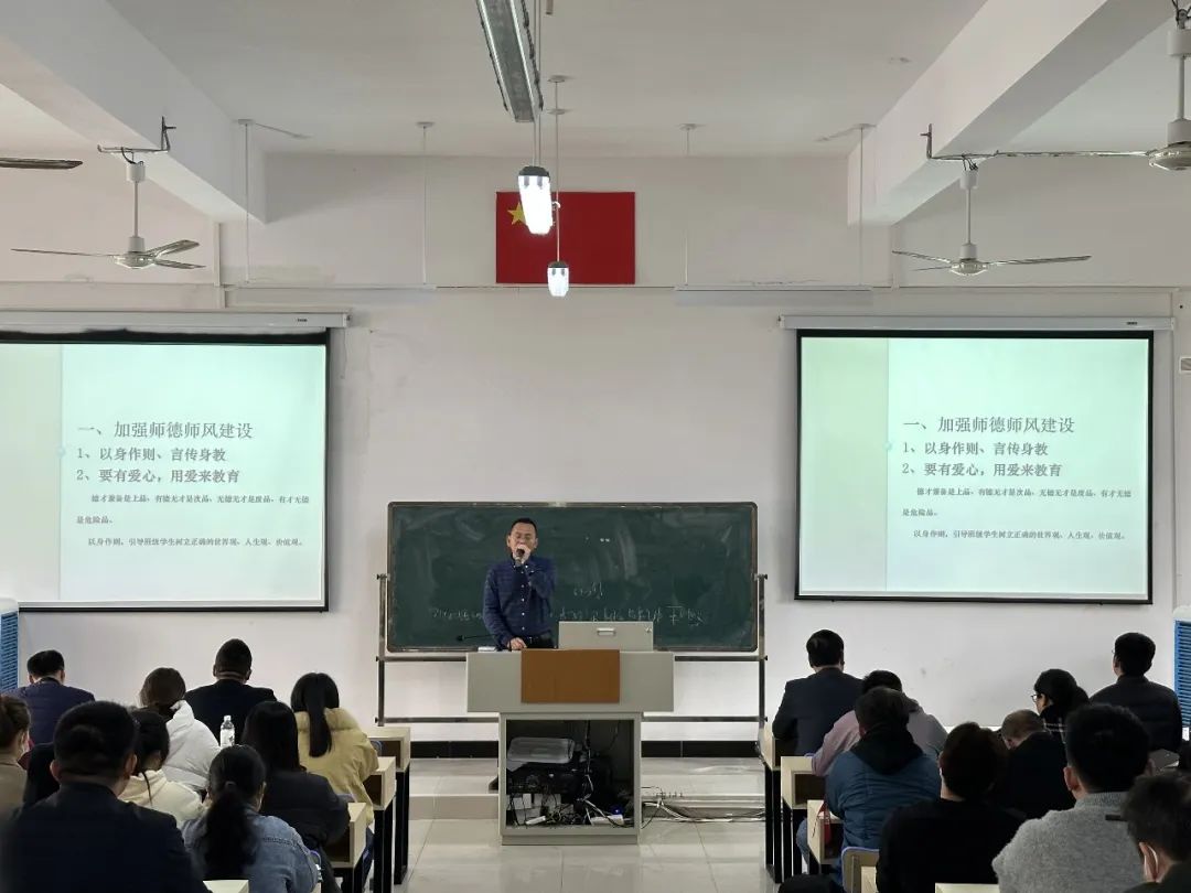�����A�ĸ߼�(j��)�����W(xu��)У����У���_(k��i)�W(xu��)�ڰ����ι�����Ӗ(x��n)��(hu��)