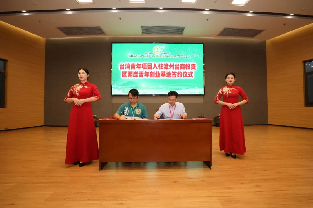���ݸ����I(y��)���g(sh��)�W(xu��)У�����ഺ����(chu��ng)δ������2023�������С���(li��n)�W(w��ng)+����W(xu��)����(chu��ng)��(chu��ng)�I(y��)��ِ�����_��Ոِ����У�A�M��Ļ