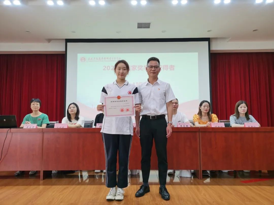 ���r�A�S�I(y��)�Ќ��W(xu��)У���ഺ�`�� ���놢�������r�A�S���e��ˇ�g(sh��)�O(sh��)Ӌ�c��Ϣ����ϵ2023�î��I(y��)��Y