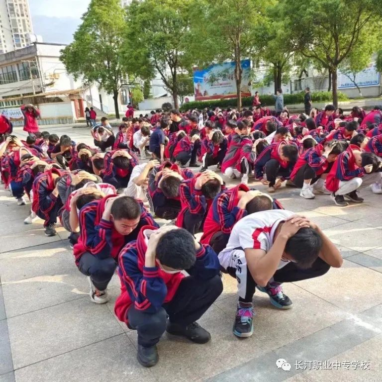 �L͡�I(y��)�Ќ��W(xu��)У���R�𲻻� ��ȫͬ��