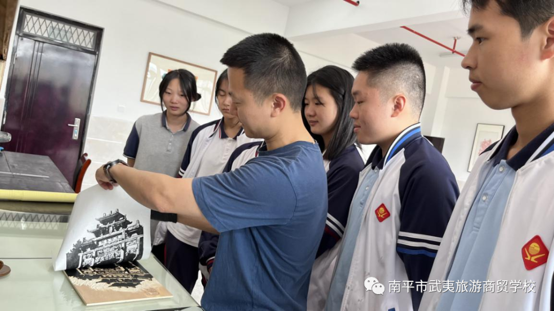 ��ƽ�������������Q(m��o)�W(xu��)У���̻����ϵ�Ј�������� | ��������׌��������á�������ƽ�������������Q(m��o)�W(xu��)У�I(y��)��������չʾ��ӎ��������������