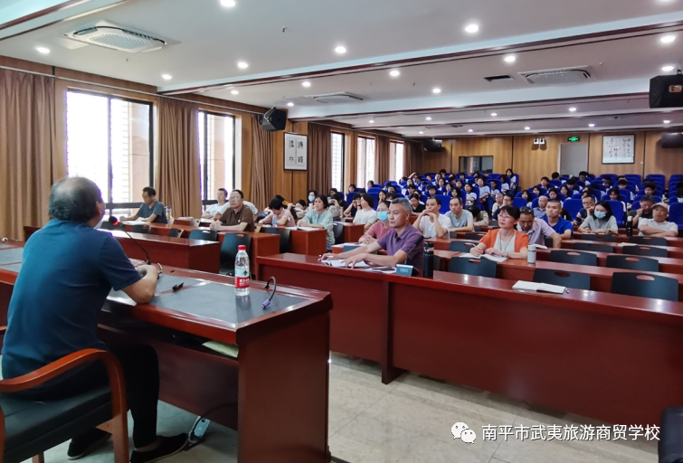 ��ƽ�������������Q(m��o)�W(xu��)У����Ժǧ�� ���}�����������½��ڞ���У������������¹����Ժ��ʾ���Ľ��x