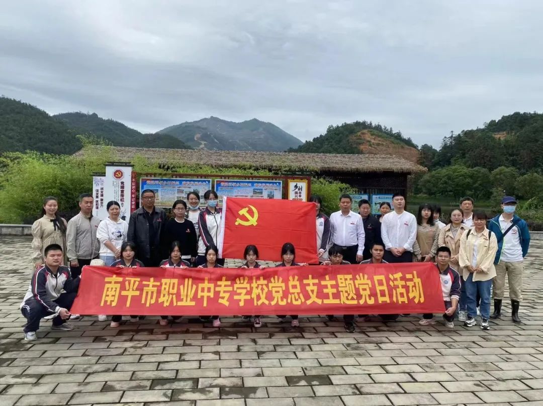 ��ƽ�I(y��)�Ќ��W(xu��)У������(y��u) ���� ��Ч ���W(xu��)˼�`���h�Ķ�ʮ���������к�P��(y��u)����y(t��ng)�Ļ�
