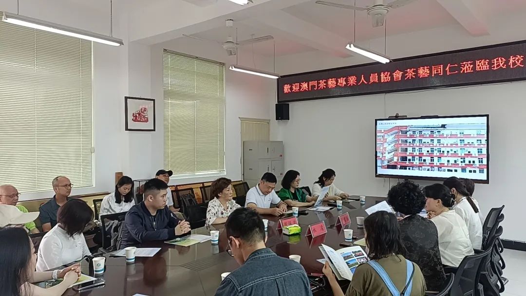����ɽ�����I(y��)�Ќ��W(xu��)У�����Қgӭ�M�ٻ�����Ⱥ����^(q��)������(w��)�������T��ˇ���I(y��)�ˆT�f(xi��)��һ���W�R��У���^������