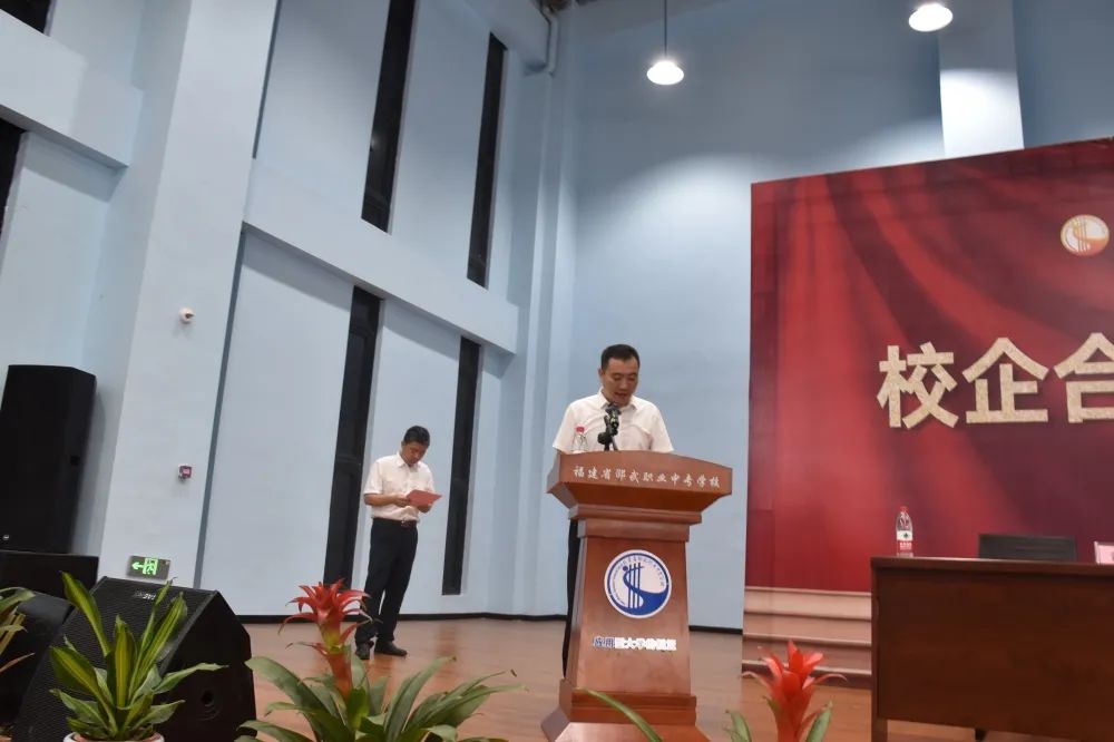 �����I(y��)�Ќ��W(xu��)У�������I(y��)�Ќ��e�С����۸����ࡱ�_���ߡ���������Ӗ(x��n)���ء����ƃxʽ