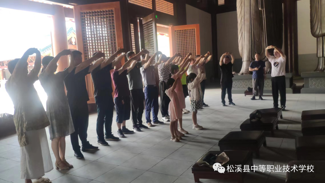��Ϫ�h�е��I(y��)�W(xu��)У���������� �^���_��������Ϫ�h�е��I(y��)���g(sh��)�W(xu��)У�_չ����һ�����}�h�ջ��