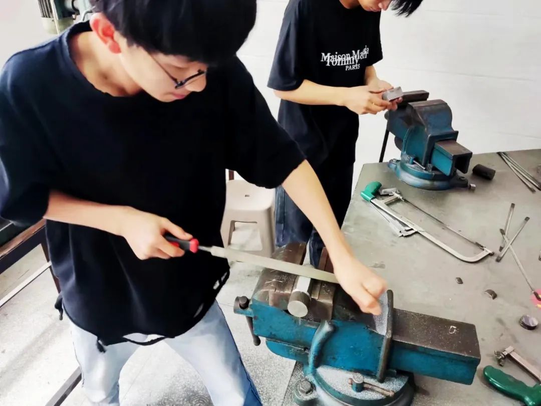 ��ƽ���}���߼������W(xu��)У�����i�¼��� �ֹ��������N