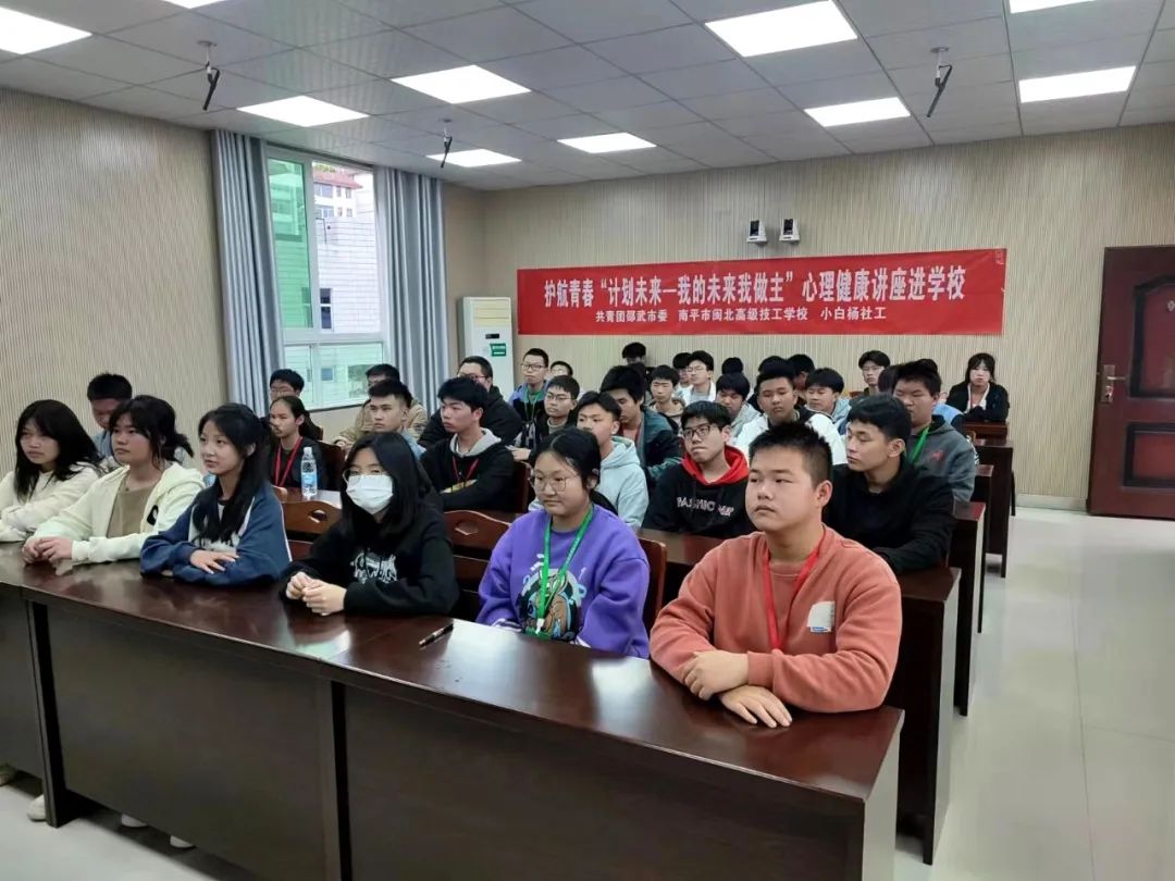 ��ƽ���}���߼������W(xu��)У����Ӌ��δ�������ҵ�δ�������������������v�����M(j��n)��У