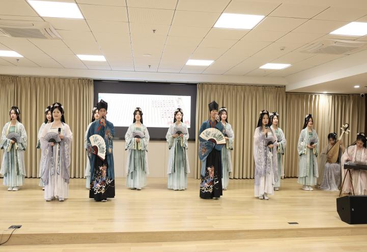 ��ƽ���}���߼������W(xu��)У�������L(f��ng)��֮�b �����g�ļ����@����ƽ����ֱ�C�P(gu��n)�ڶ��h��(li��n)ϵƬ��ǧ�����} ��Դع�㡱�����Ļ����v�b�x��ِ�b�x��Ȫ�