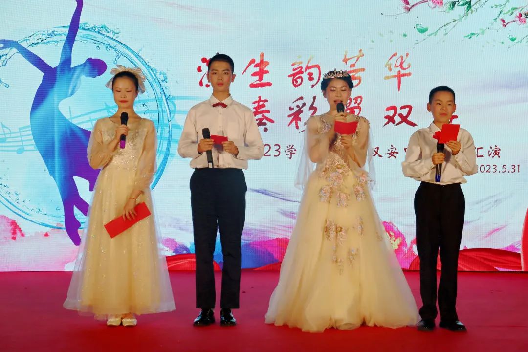 �����p���ЌW(xu��)���ഺ����(m��ng) ��(qi��ng)��(gu��)����ح��У�ɹ��e�k������퍷��A��������p�������}��ˇ�R�ݻ��(d��ng)