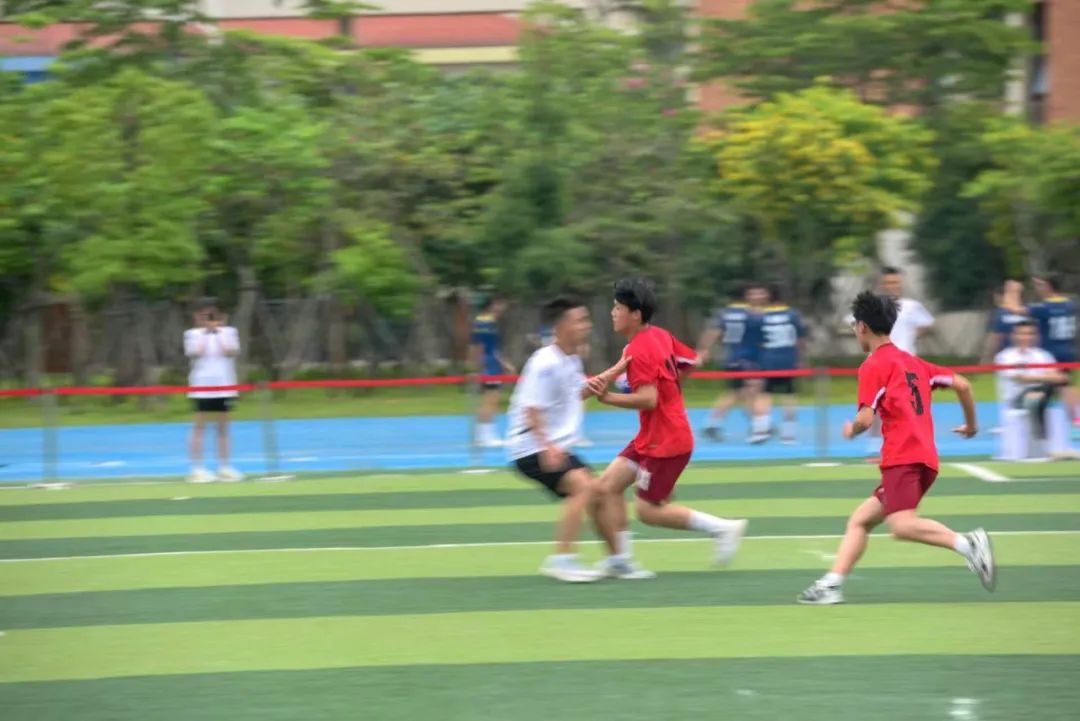 �B���A�S�ЌW(xu��)��ϲ�� | ����ף�R�B���A�S�ЌW(xu��)�ڸ����еڶ�����С�W(xu��)���ϙ����\��(bi��o)ِ�Иs�@���нM�P����܊�����нM�뼉��܊