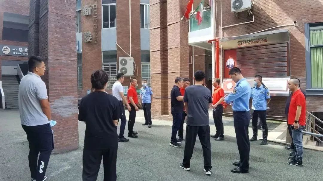 Ȫ�����(gu��)�Z(y��)�ЌW(xu��)������ ��ʳƷ��ȫ�P(gu��n)�� ���� ���п����Ĳ͡� ����Ȫ���н�������Ȫ�����Ј�(ch��ng)�O(ji��n)��������(li��n)�ό�(du��)��У�_(k��i)չ�п�ǰʳƷ��ȫ��(zhu��n)�(xi��ng)�z��